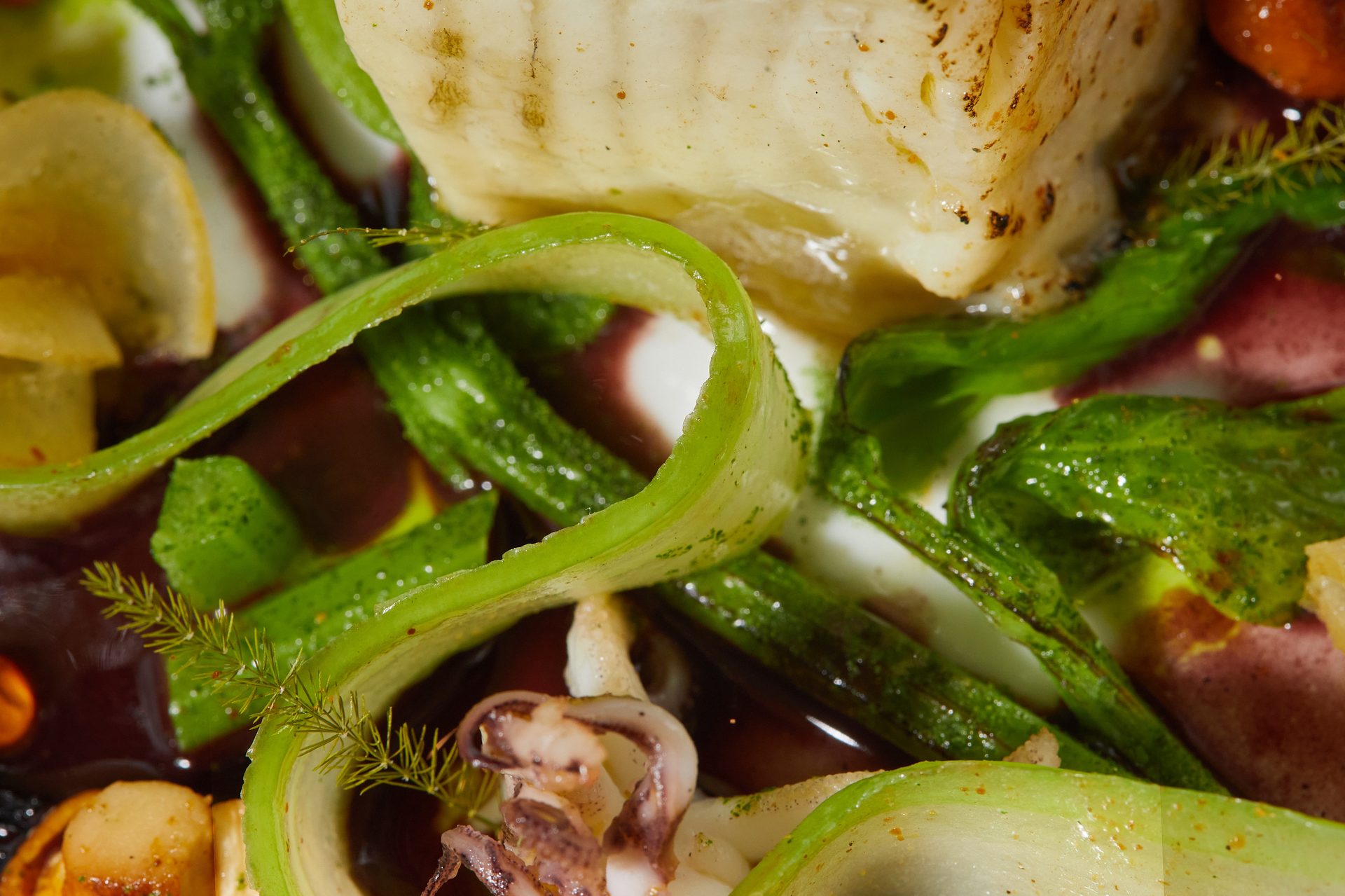 Kabeljau mit Tintenfisch und Fenchel